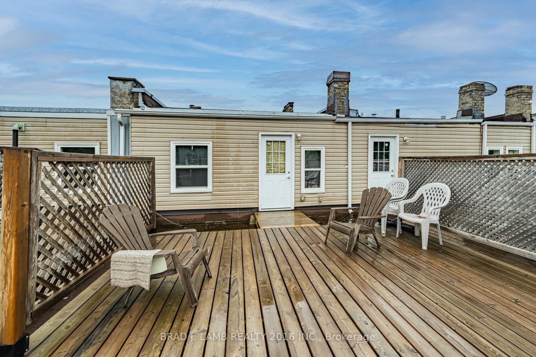 2904A Danforth Avenue Unit 3 photo 18