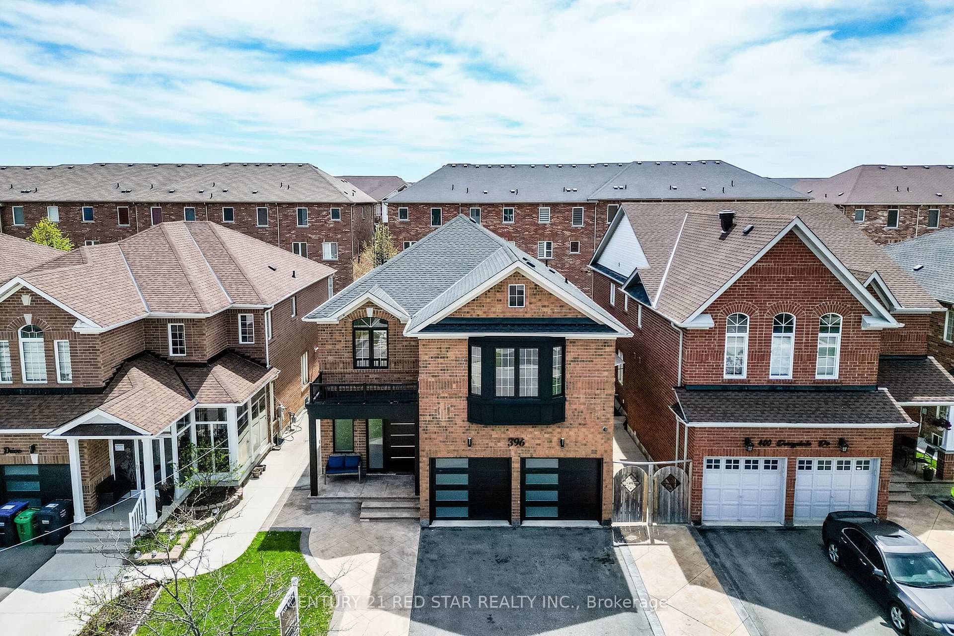 396 Derrydale Drive photo 2