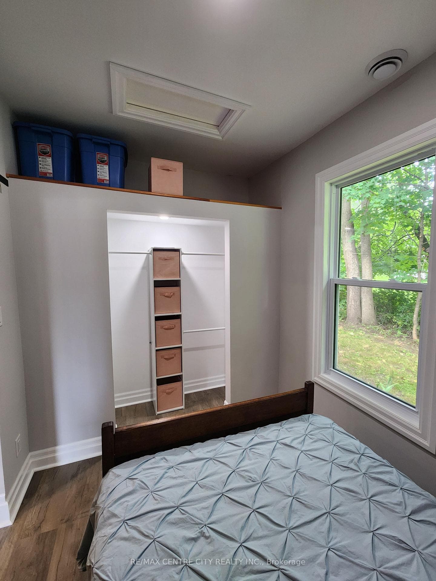 288 Elm Street photo 19