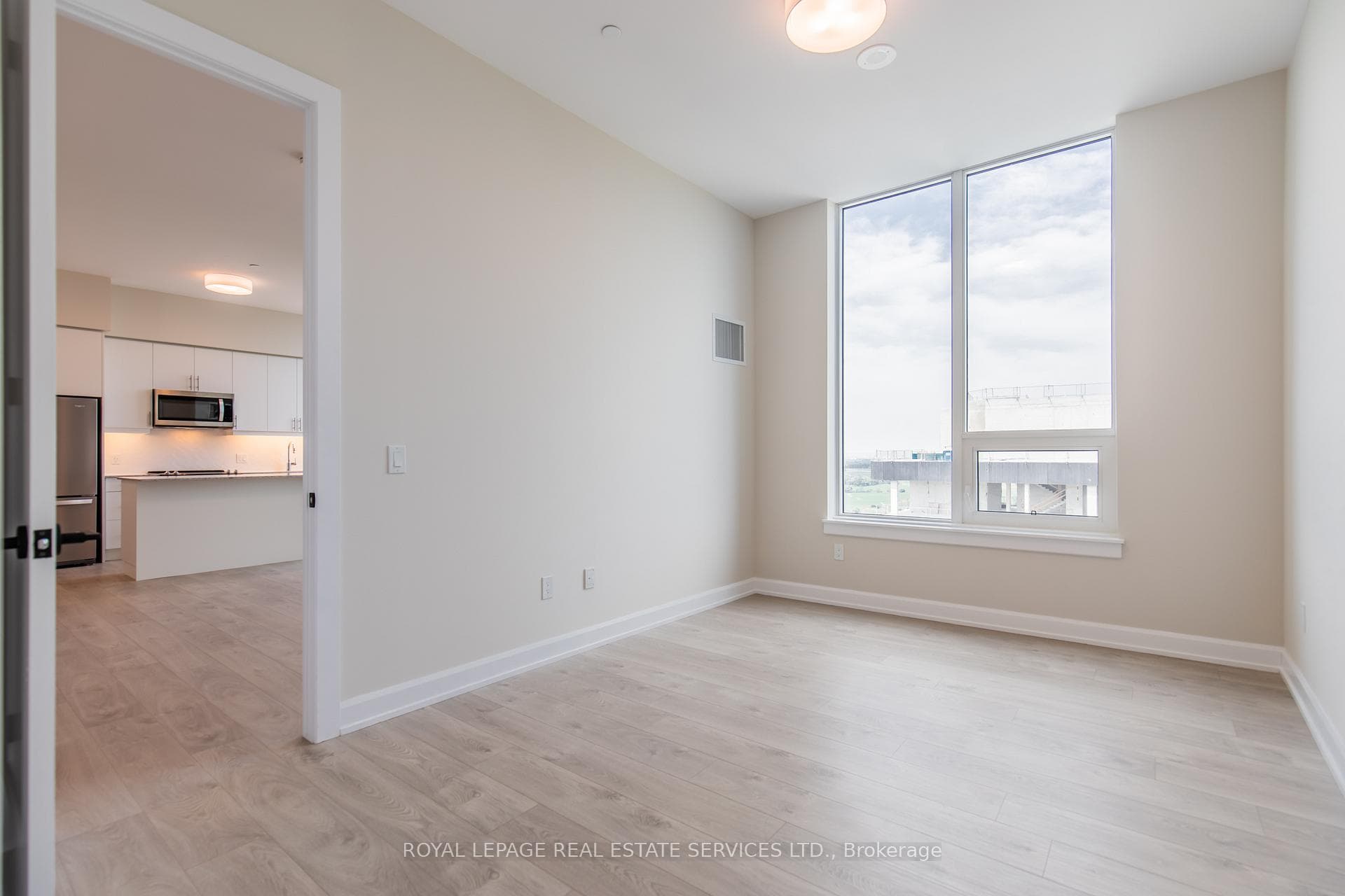 3220 William Coltson Avenue Unit 2205 photo 29
