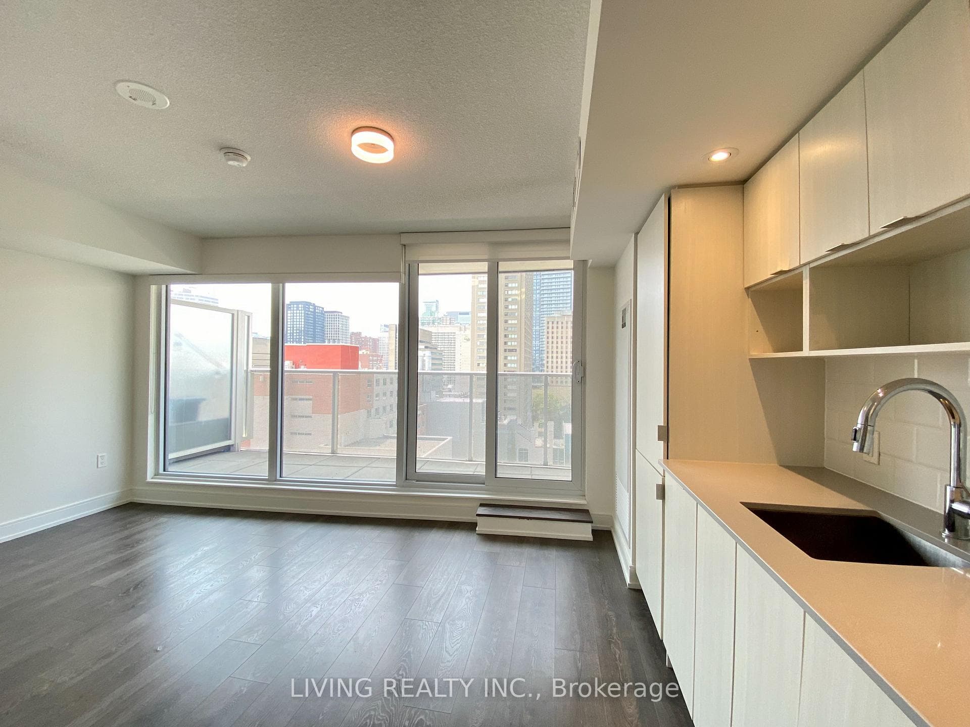 89 Mcgill Street Unit 1012 photo 12
