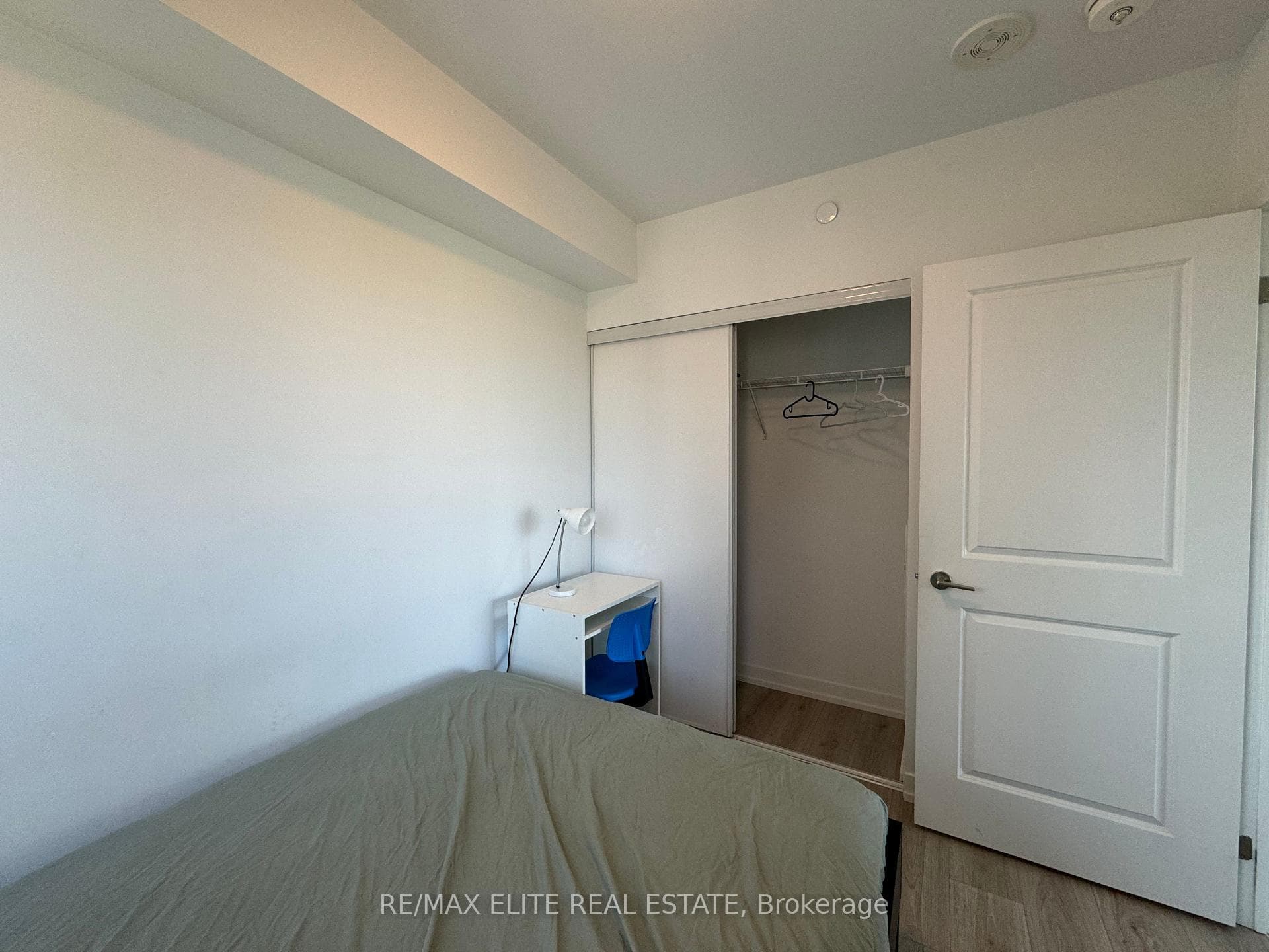 395 Bloor Street Unit 1811 photo 14