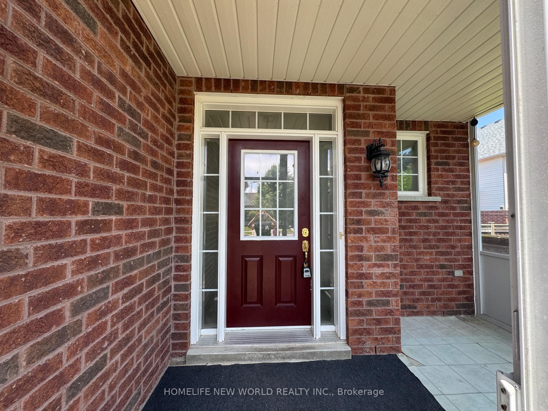1111 Glenbourne Drive photo 2