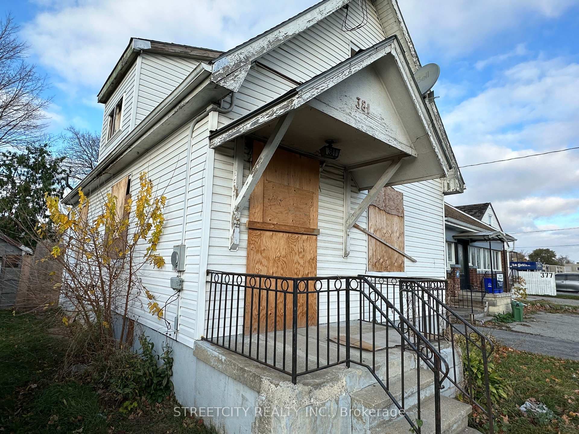 381 Wharncliffe Road photo 2
