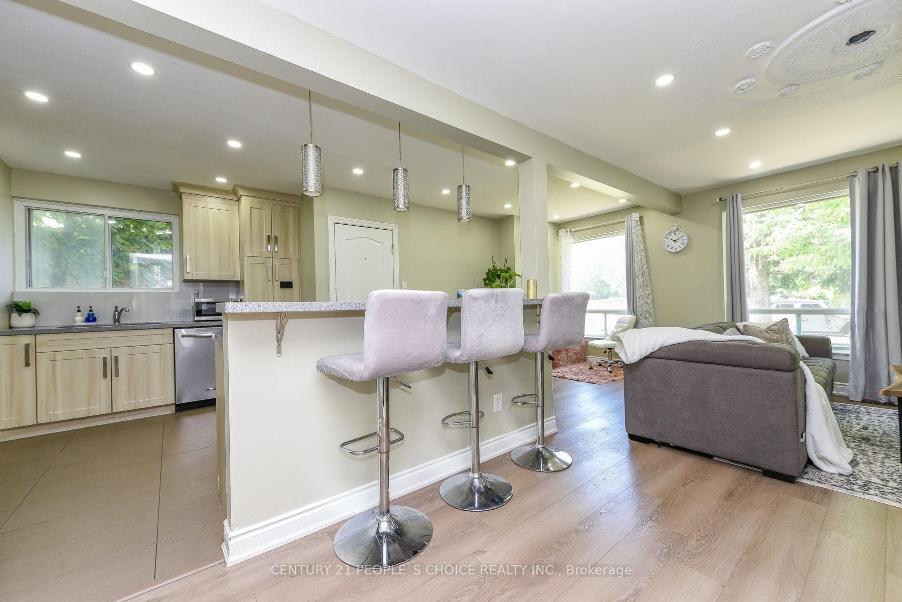 8 Fidelia Crescent photo 12