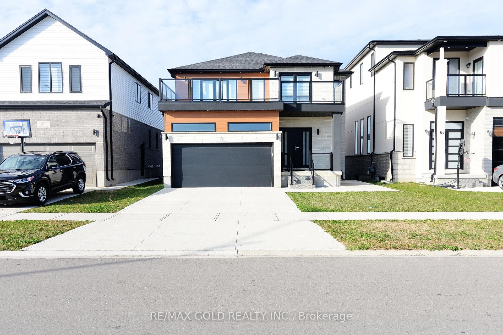 86 Grandville Circle photo 1