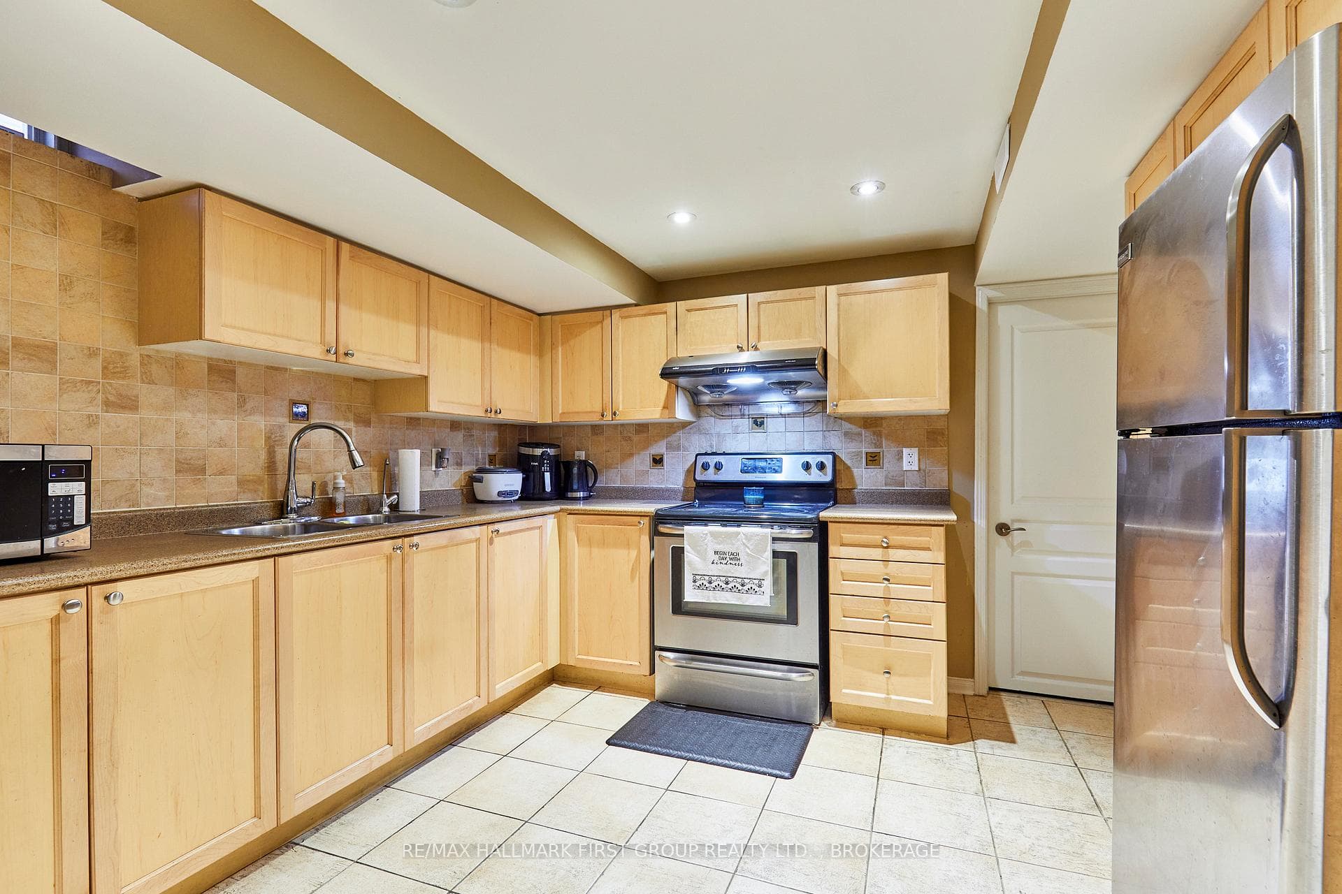 77 Bambridge Street photo 40