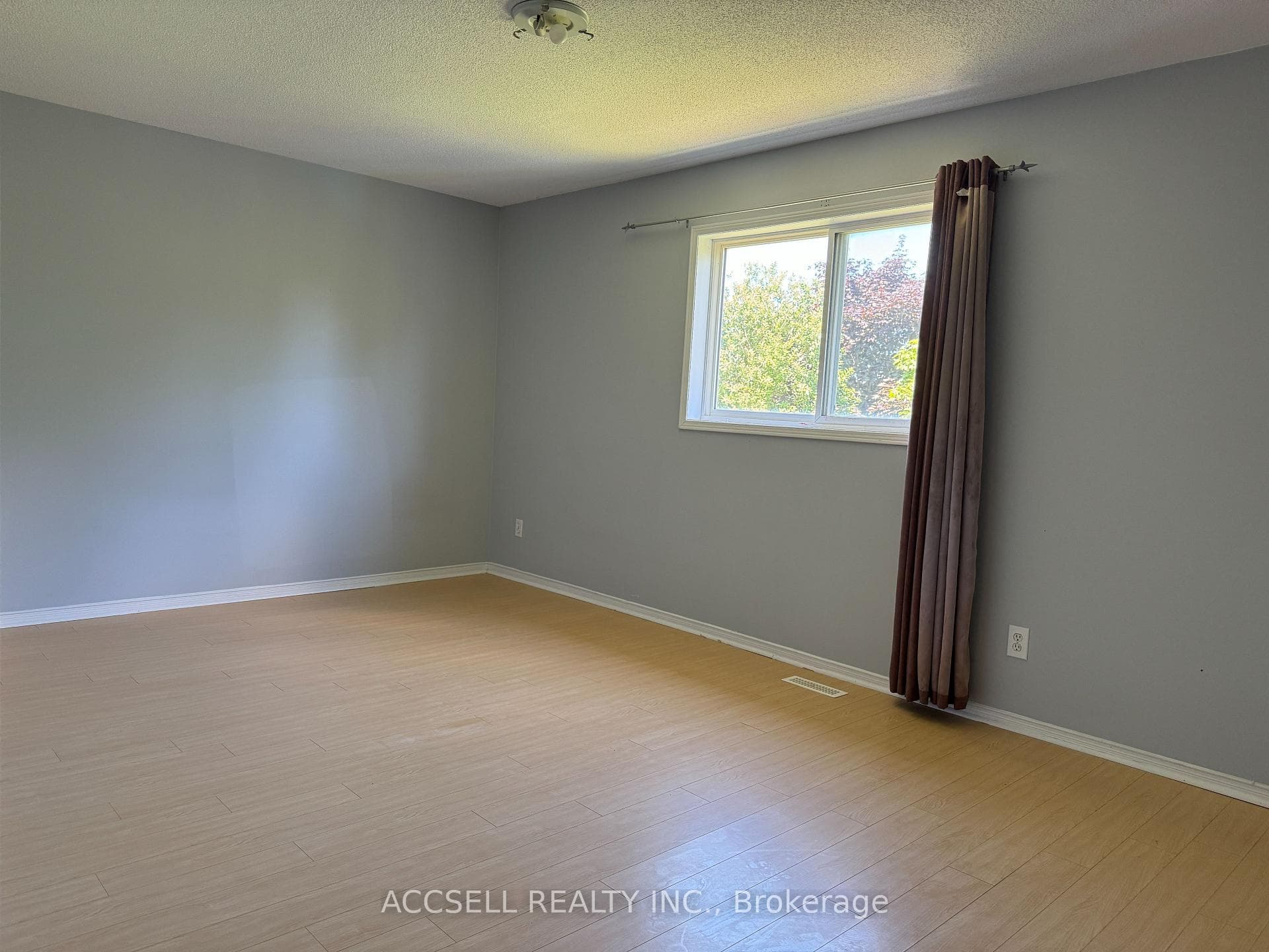 34 Victorway Drive Unit Upper photo 10