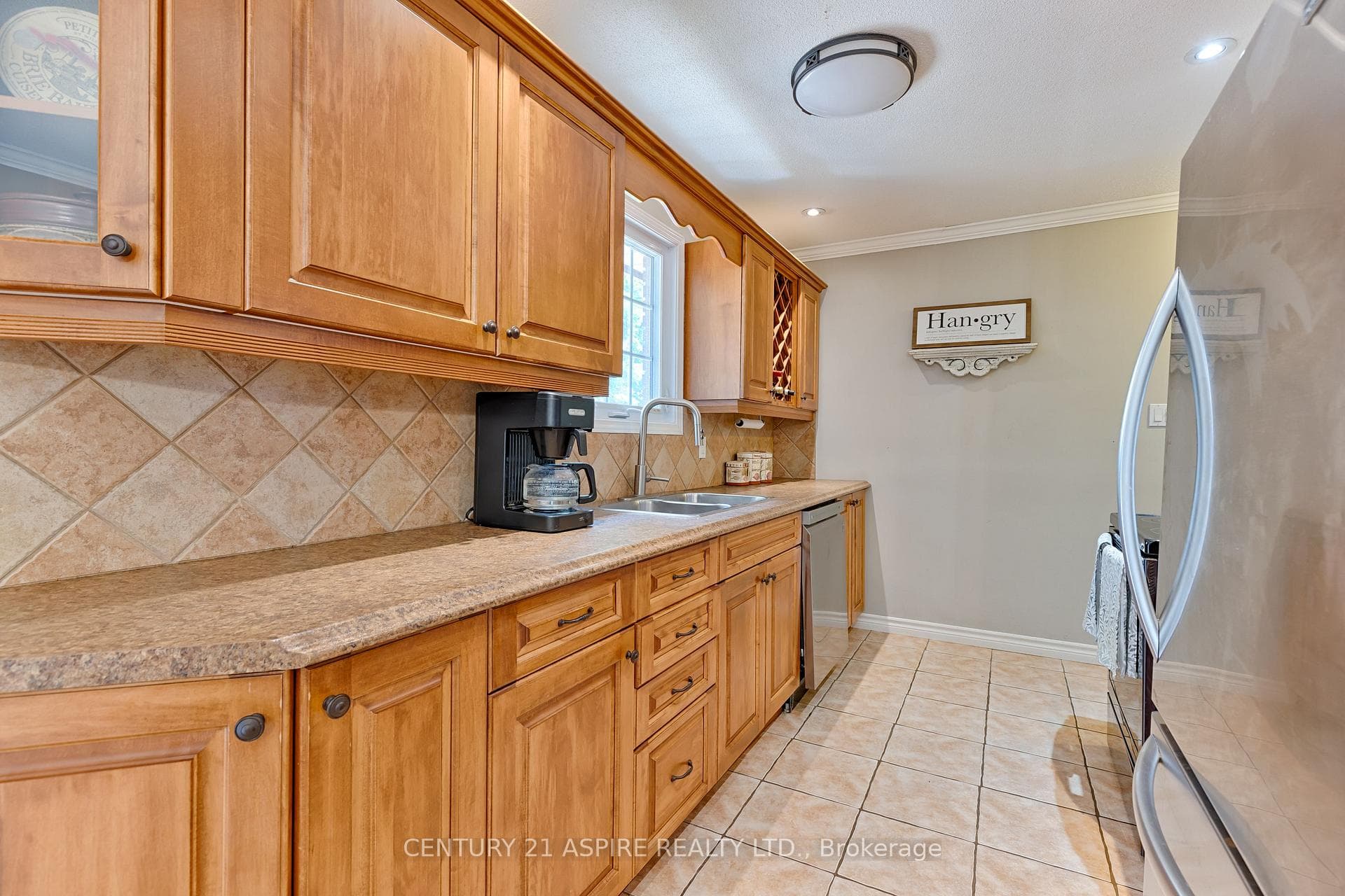 22 Harris Crescent photo 13