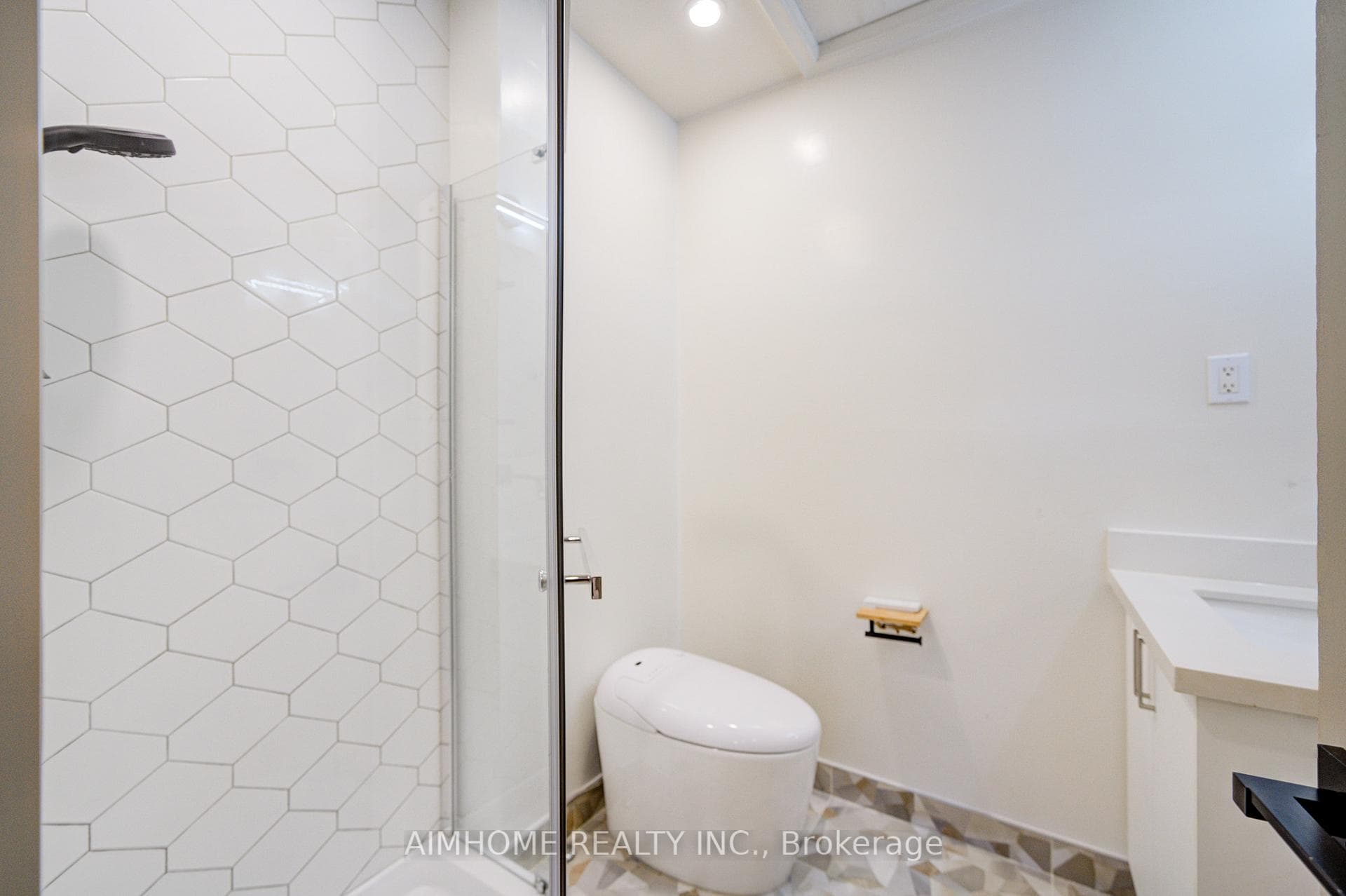 101 Marbury Crescent photo 23