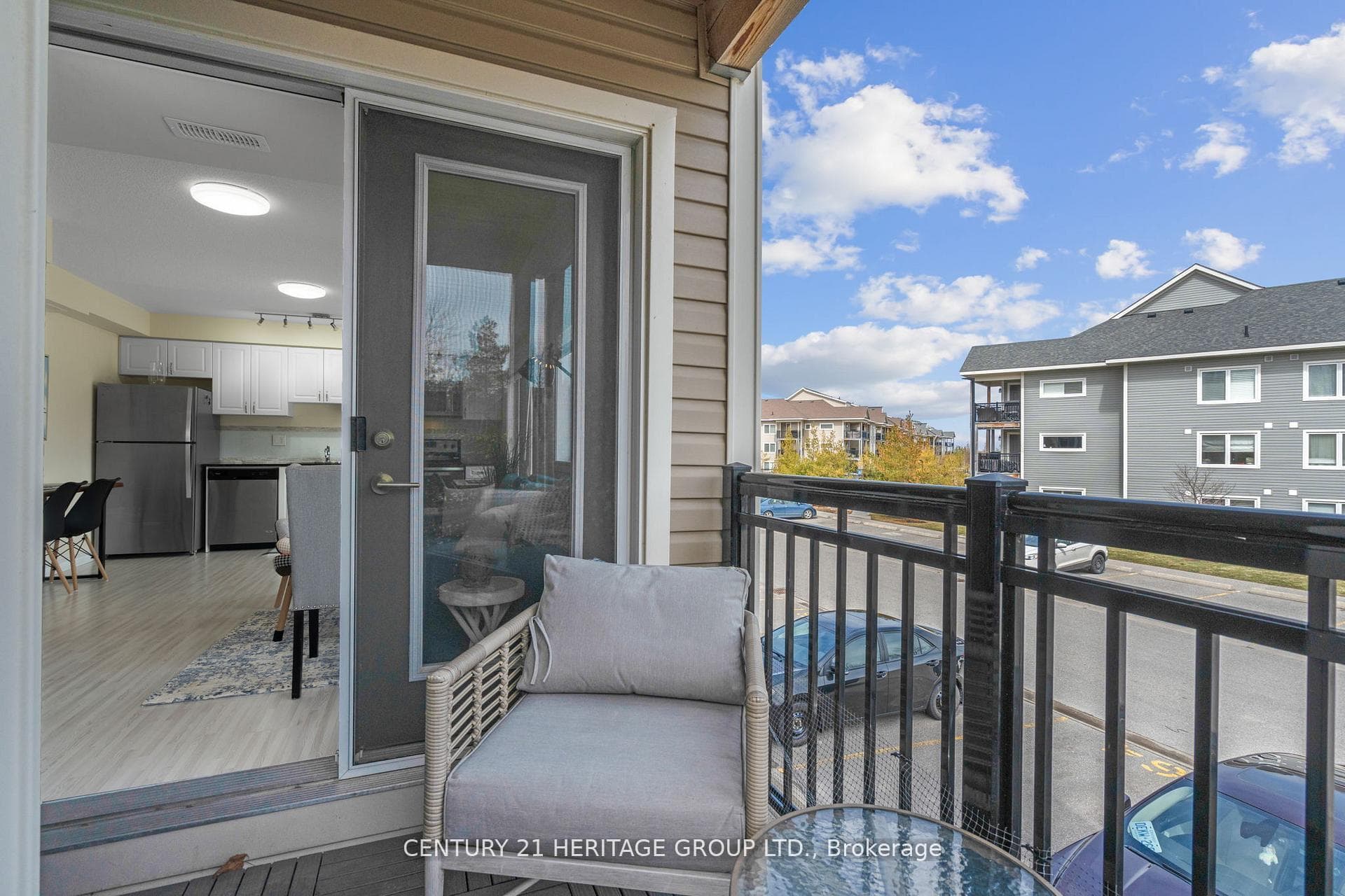 2 Anchorage Crescent Unit 200 photo 17