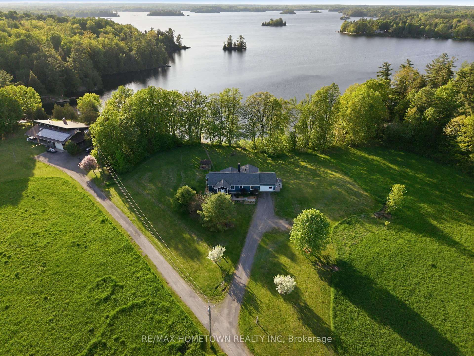 594 Lyndhurst Road photo 1
