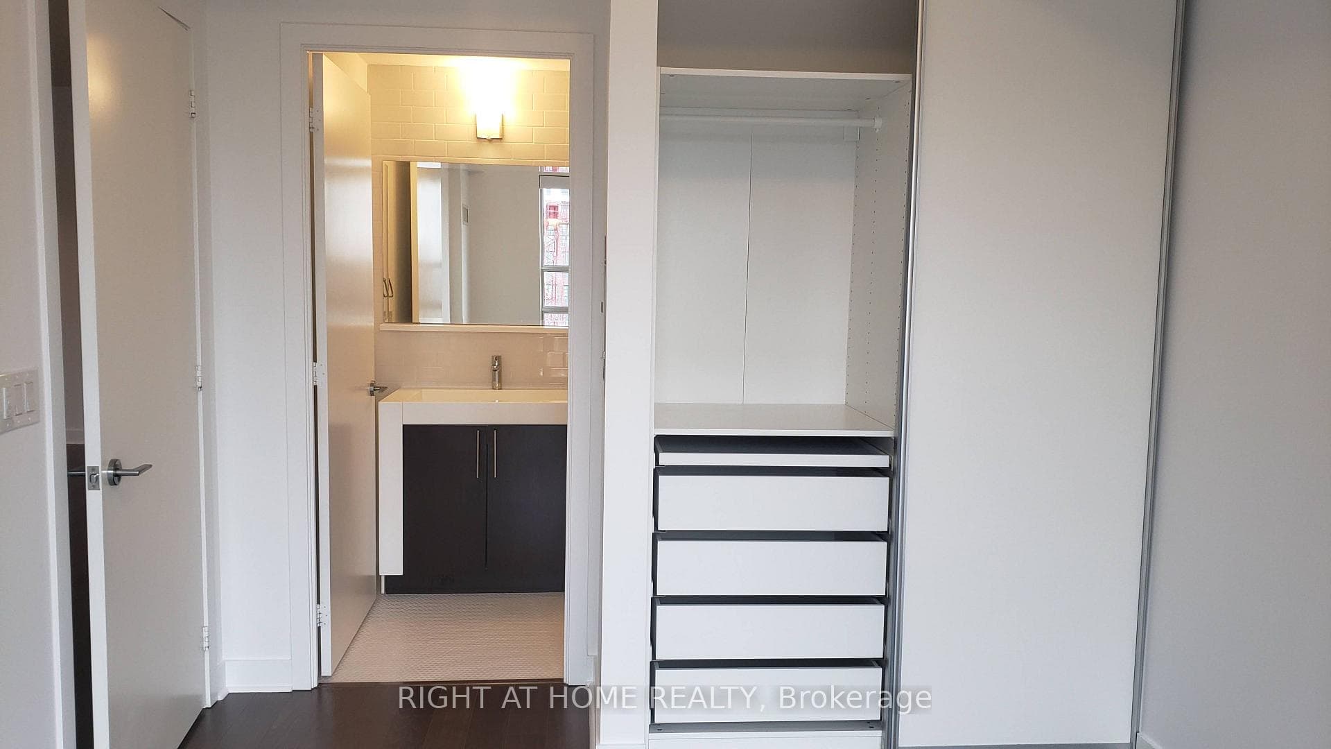 156 Portland Street Unit 720 photo 10