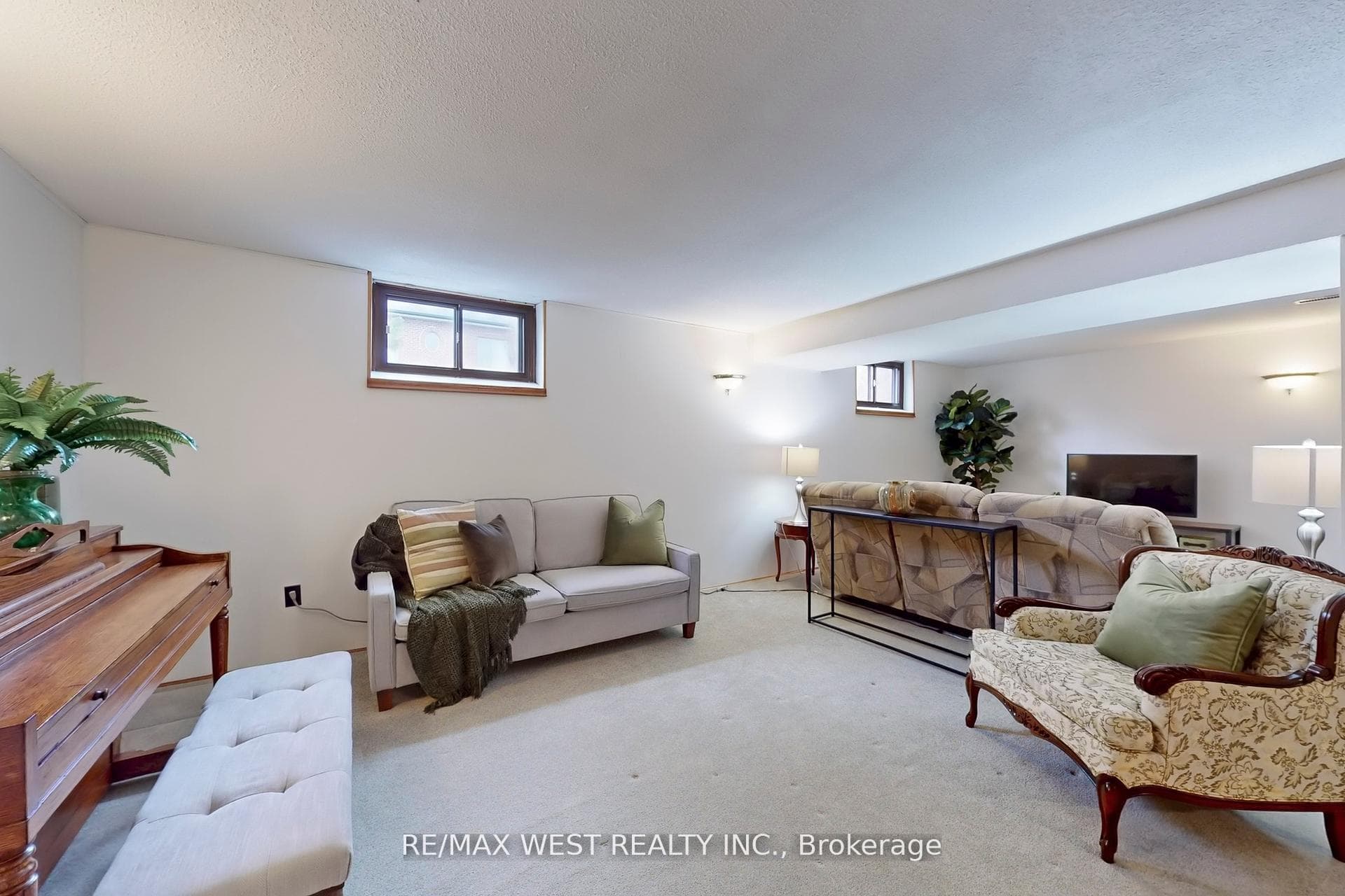 53 Wedgewood Drive photo 22
