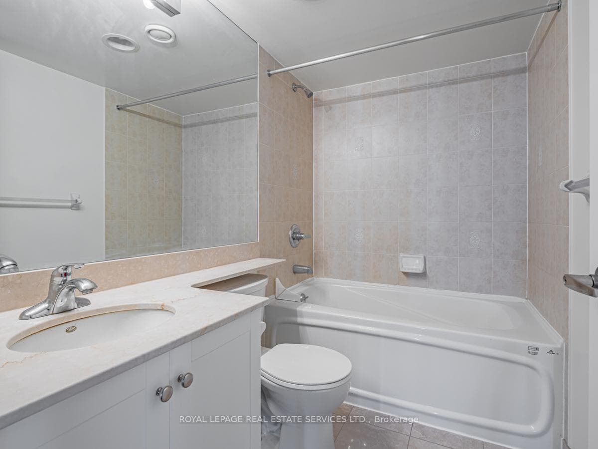 210 Victoria Street Unit 2301 photo 18