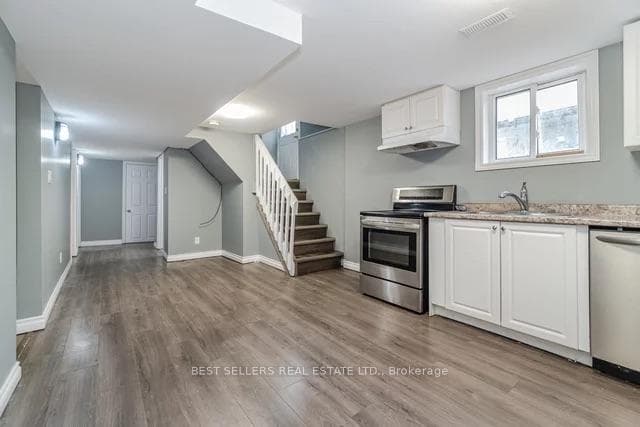 541 Oakwood Avenue Unit LOWER photo 4