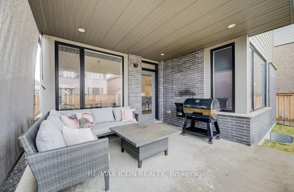 204 Carriage Way photo 41