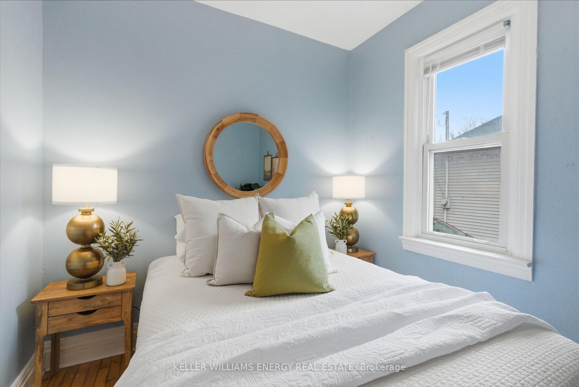 89 Burk Street photo 22