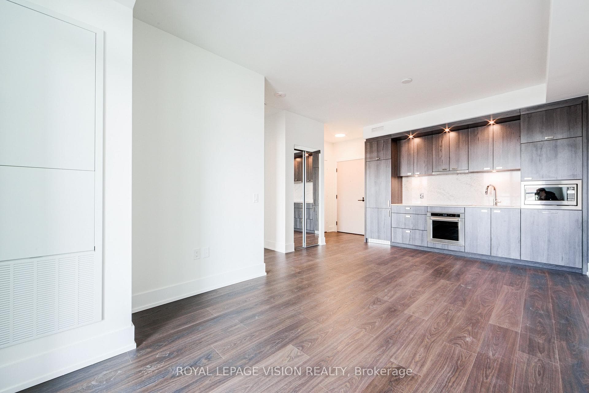 858 Dupont Street Unit 312 photo 8