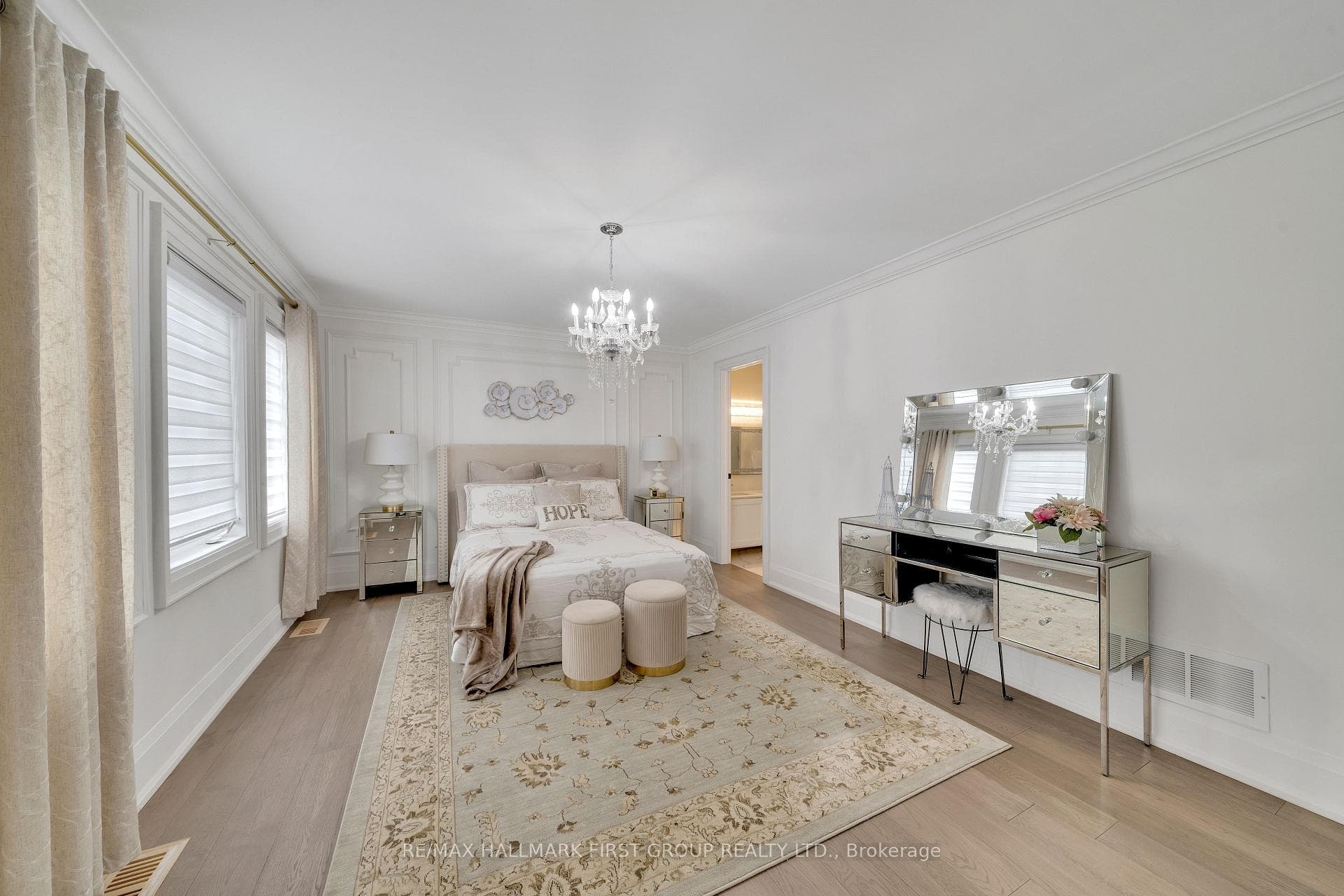 88 Coles Avenue photo 26