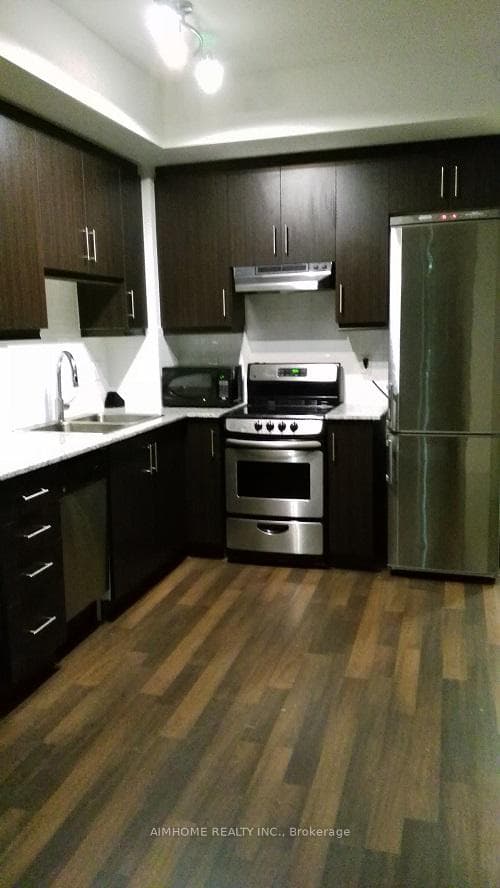 68 Canterbury Place Unit 806 photo 4