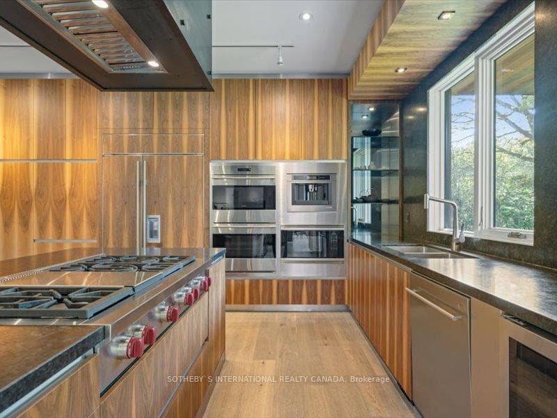 1487 Lakeshore Road photo 11