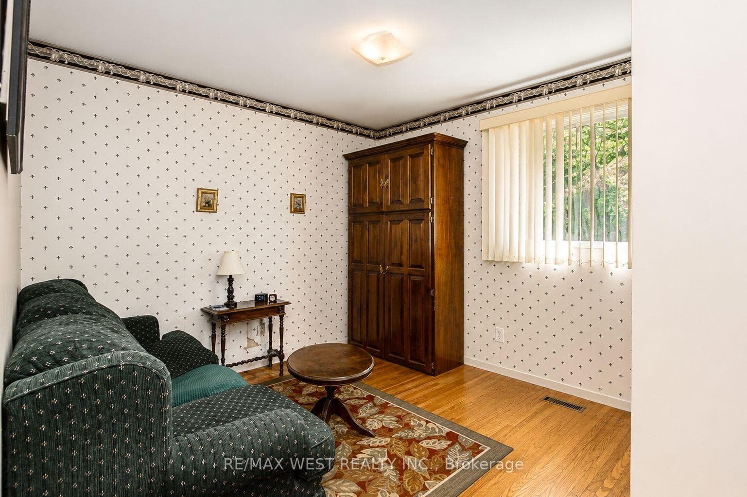 747 Birchwood Drive photo 23