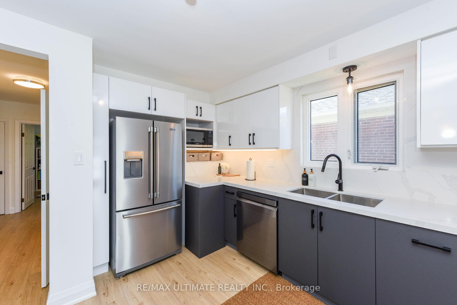 19 Allonsius Drive photo 4