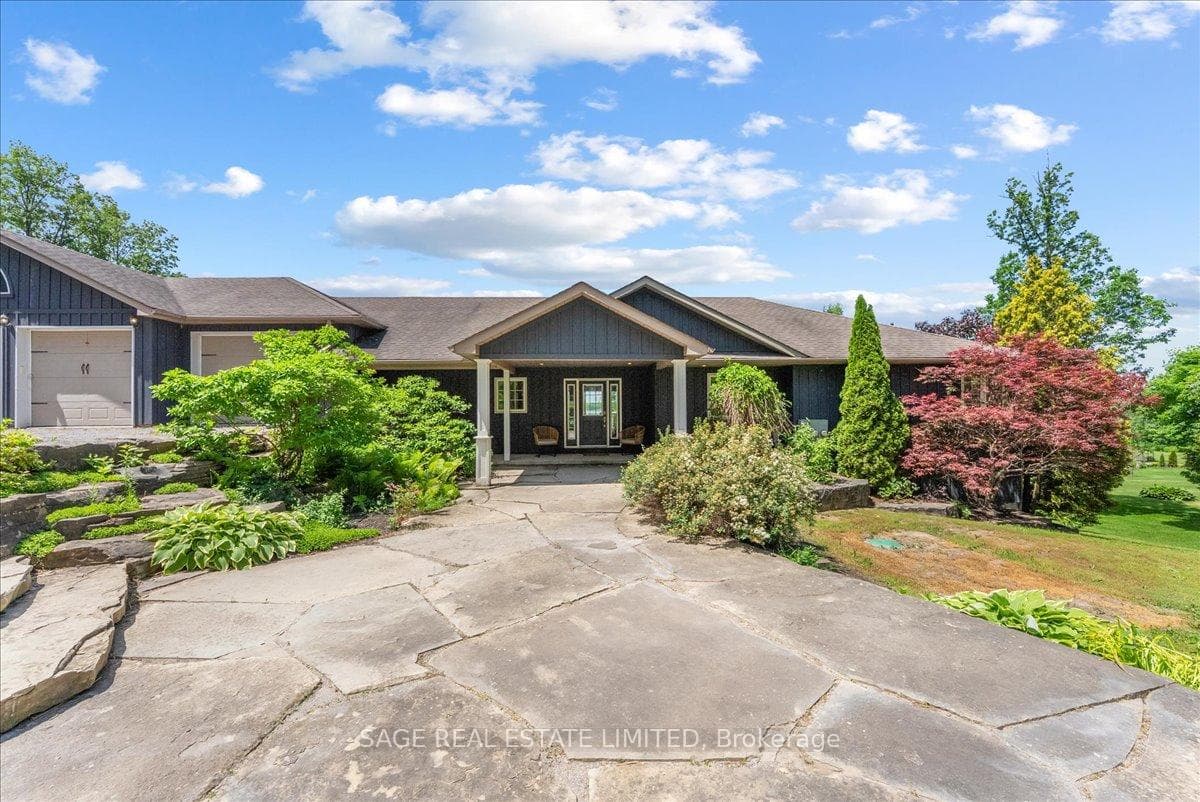1634 Morris Avenue photo 2