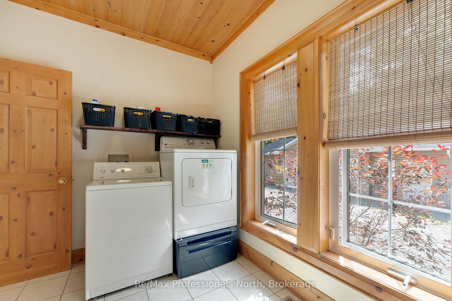24 MCGREGOR Way photo 15