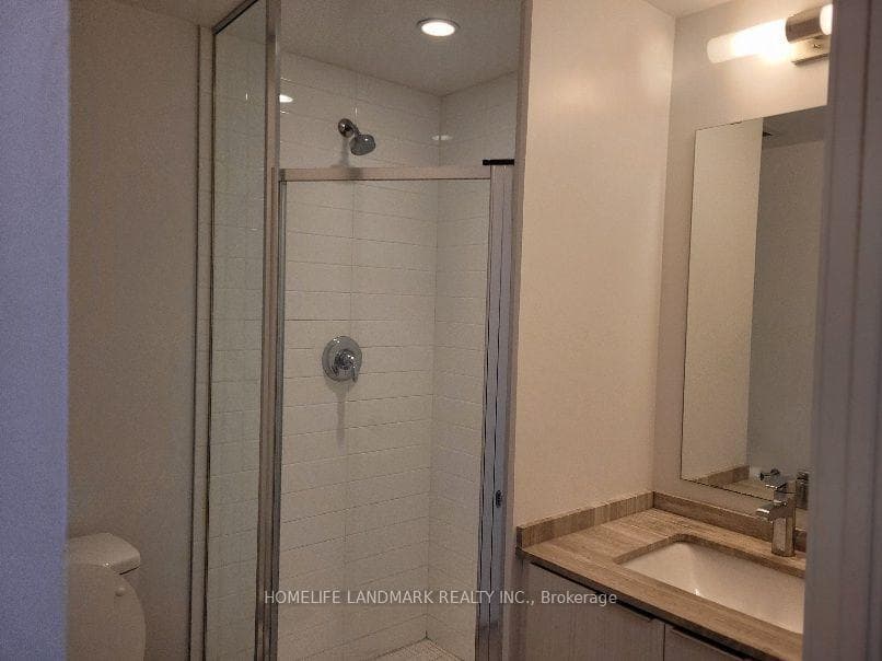 11 WELLESLEY Street Unit 4002 photo 5