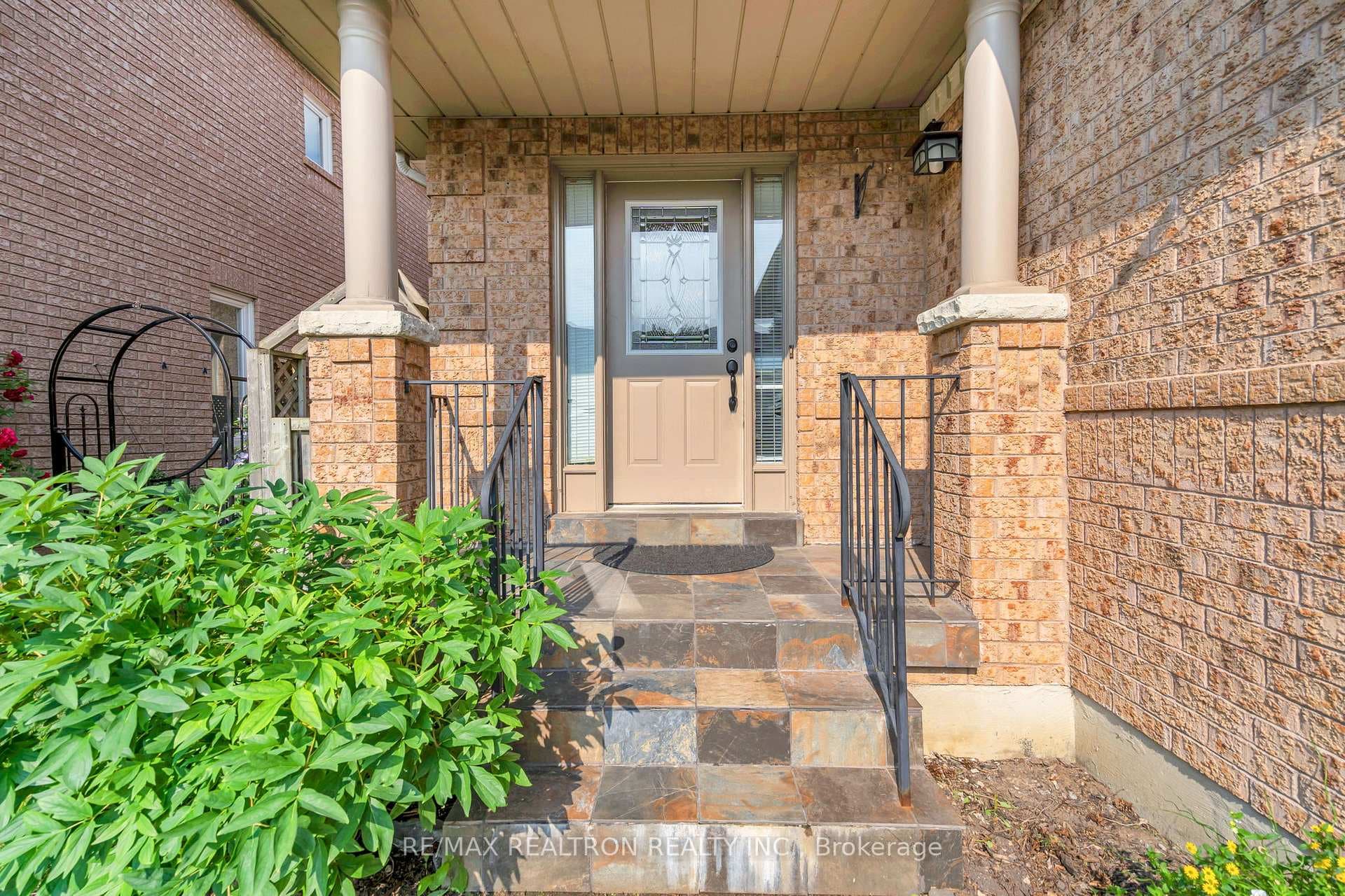 172 Denise Circle photo 3