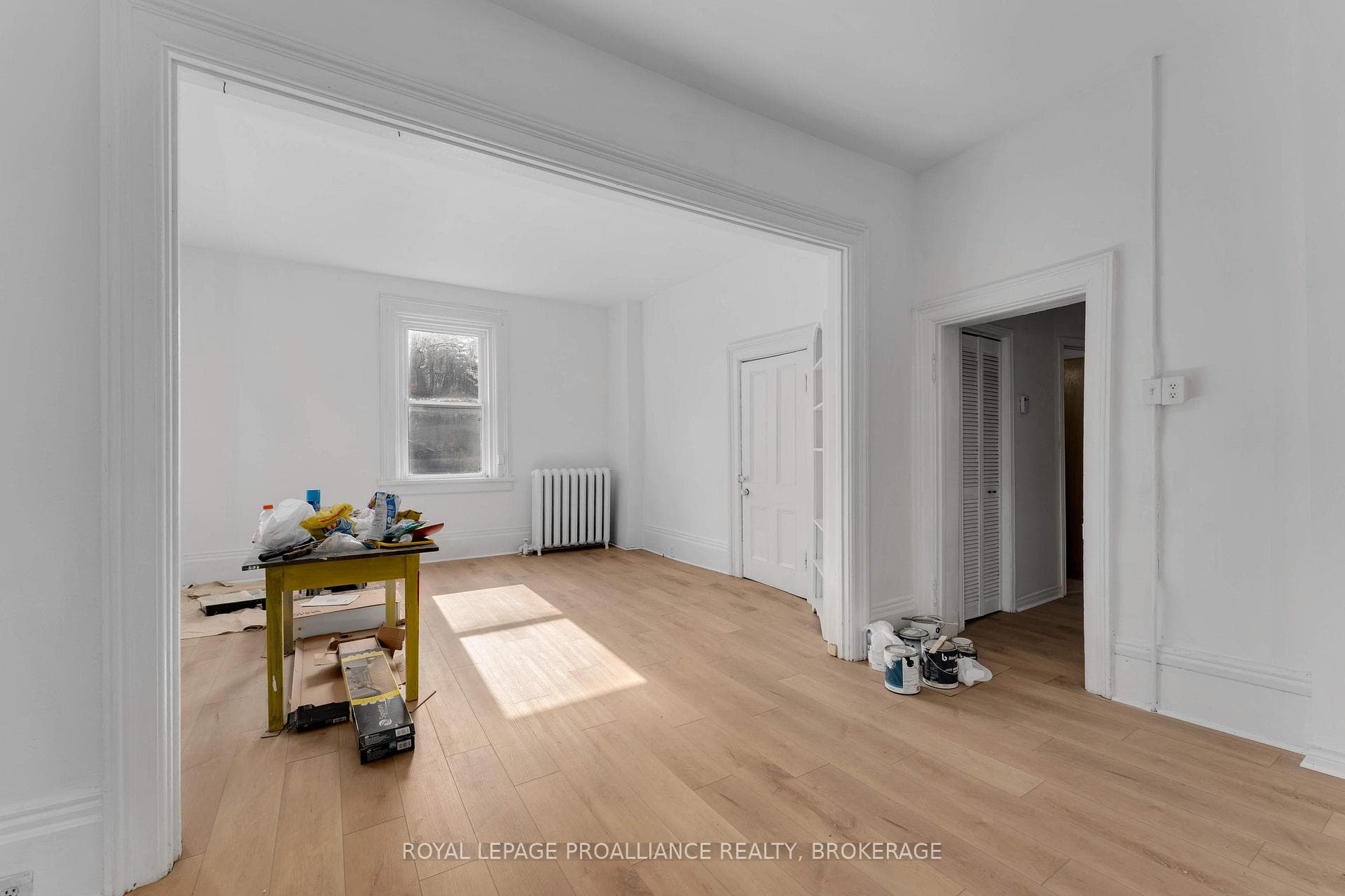 430 KING Street photo 23