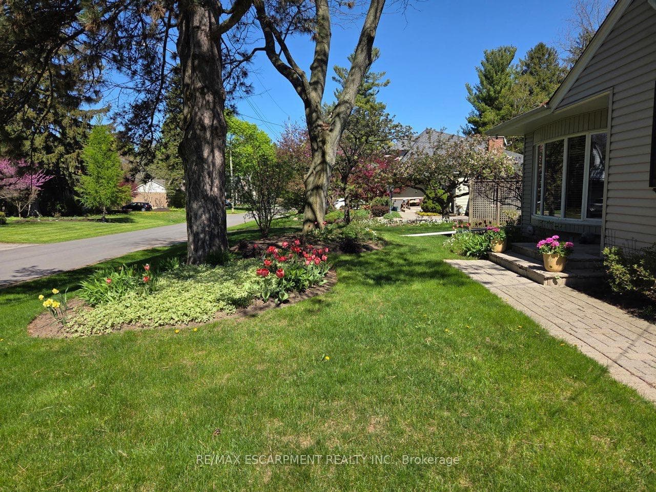 38 Parker Avenue photo 46