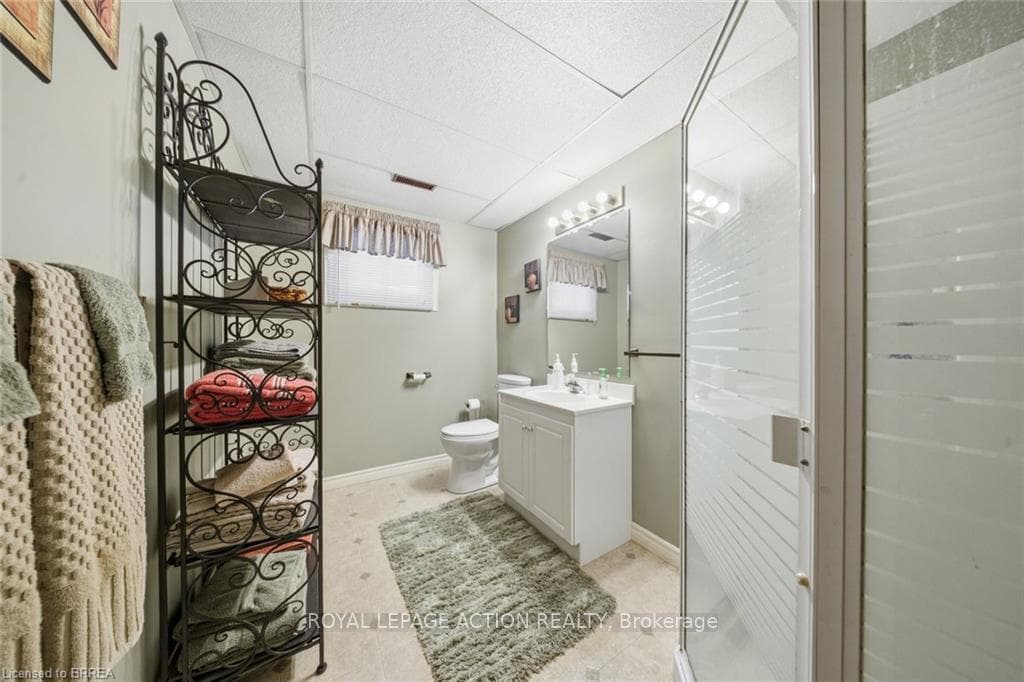2 Flamboro Court photo 26
