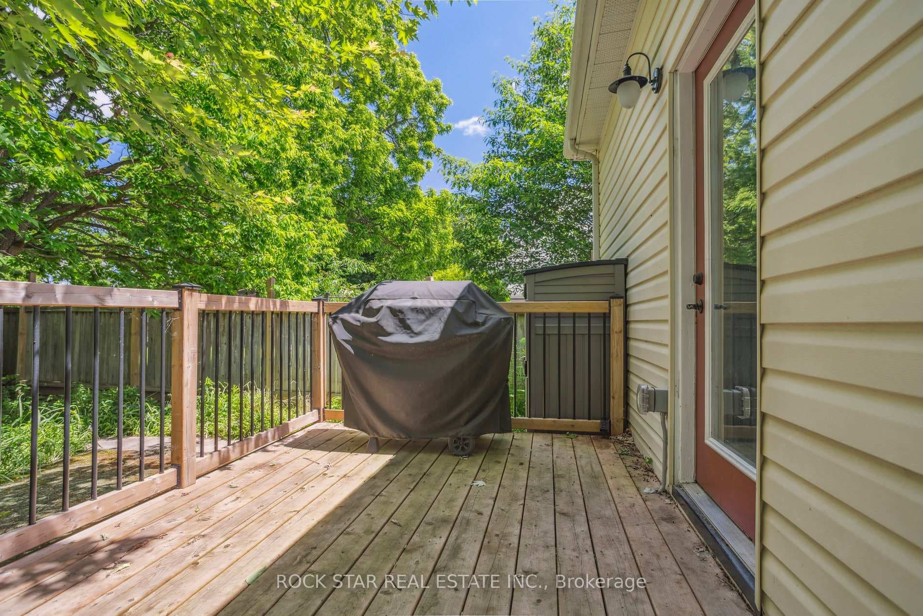 502 GREY Street photo 29