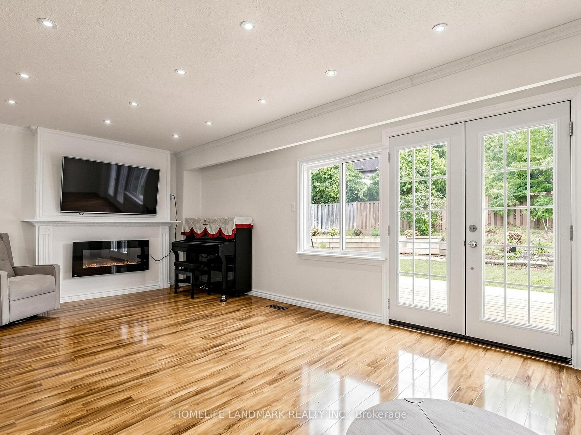 662 Merlin Court photo 5