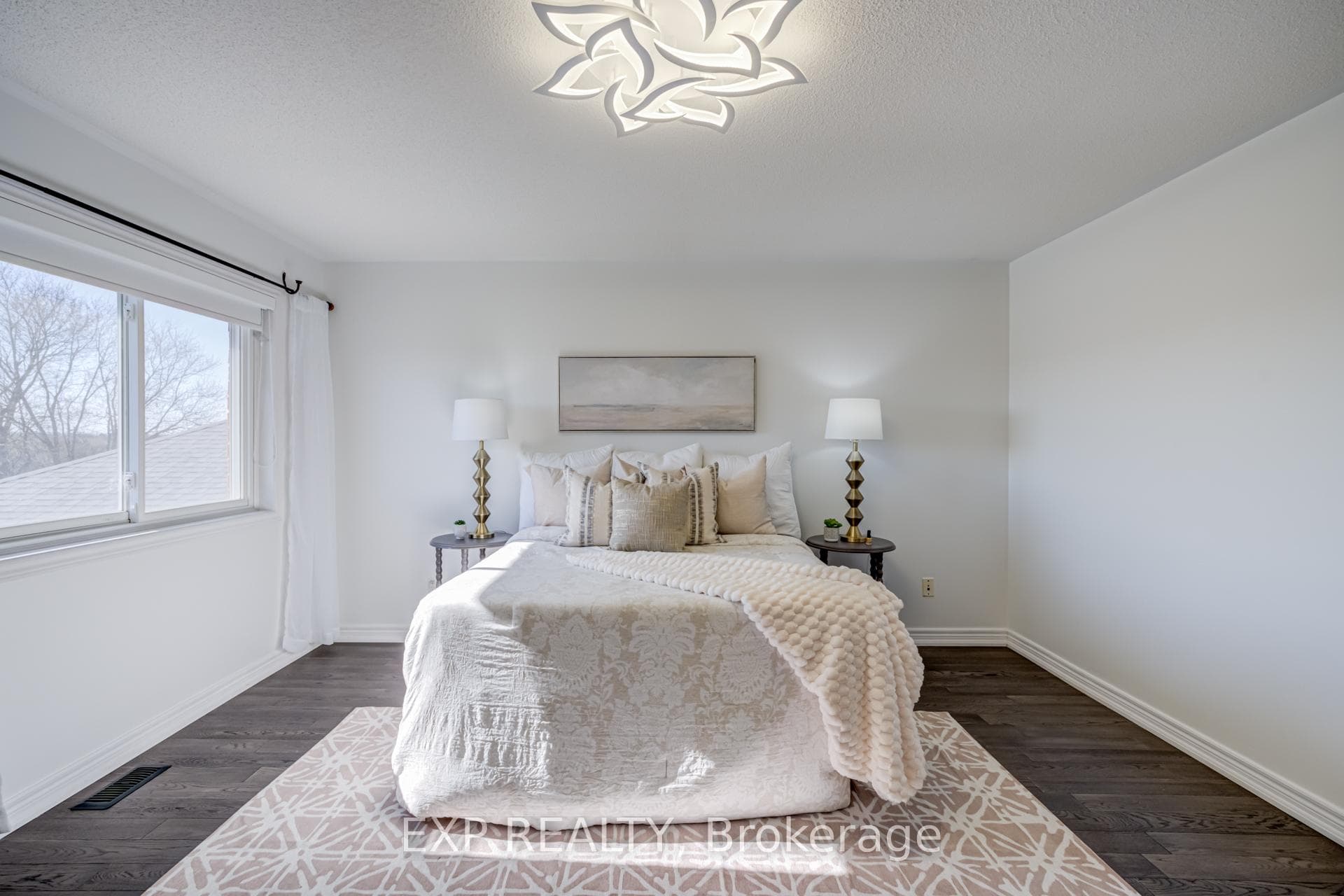 444 Oak Street photo 22