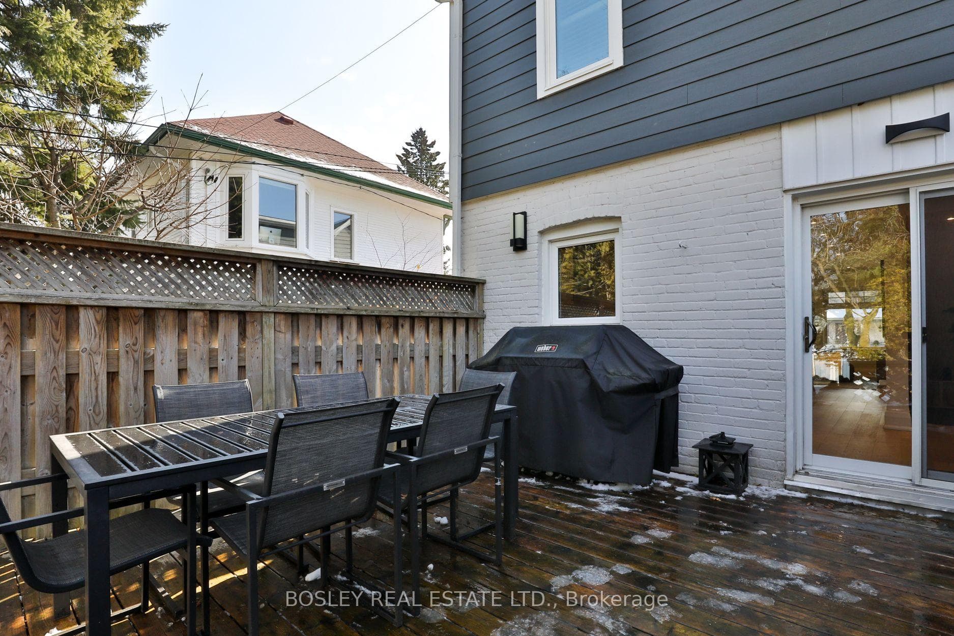 588 Merton Street photo 17