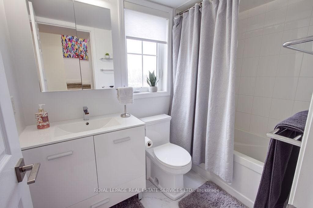 2441 Greenwich Drive Unit 65 photo 23