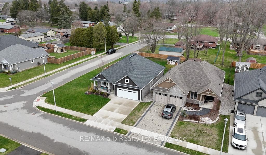 241 Wilson Avenue photo 32