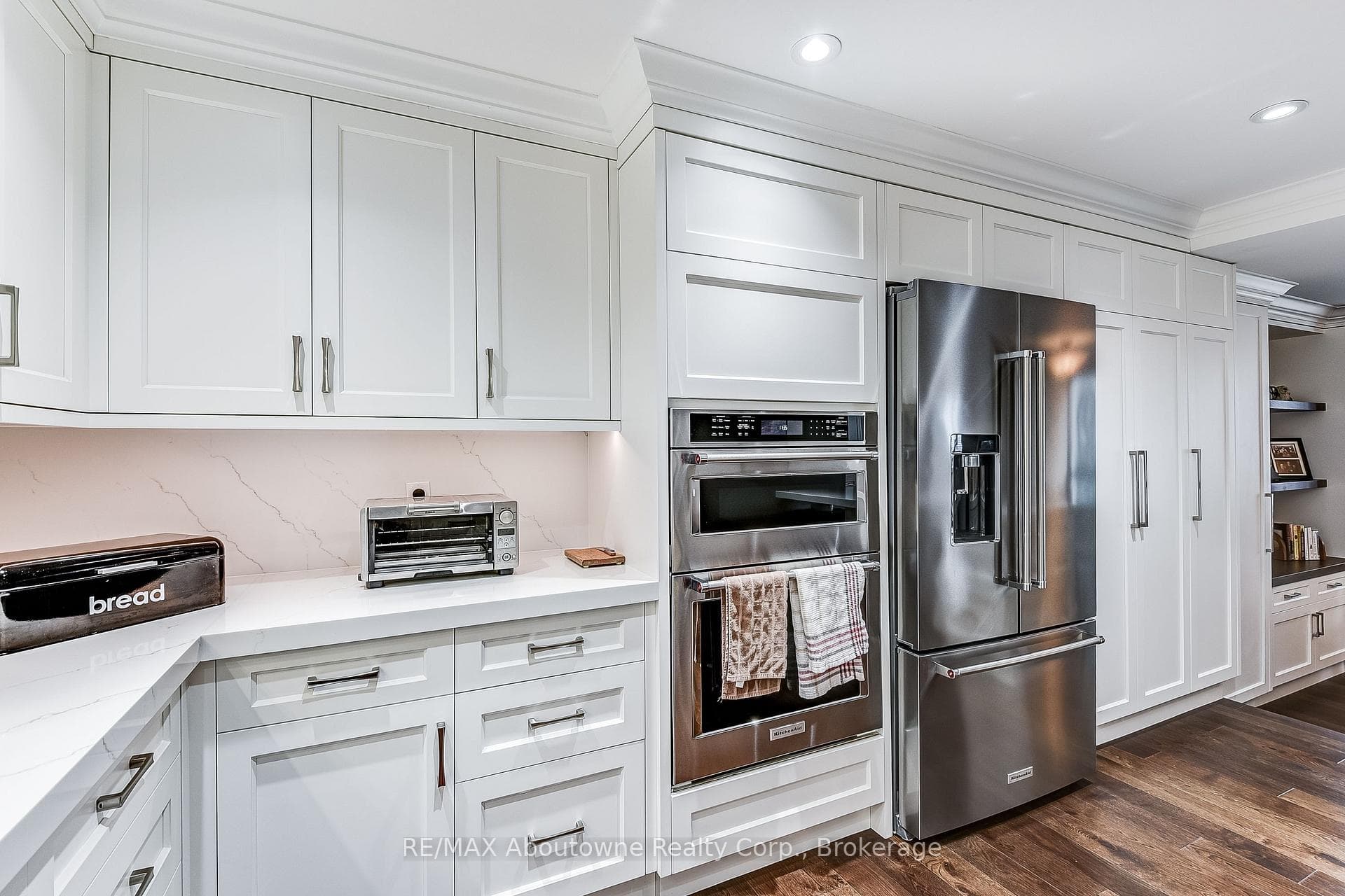 2180 Marine Drive Unit 604 photo 16