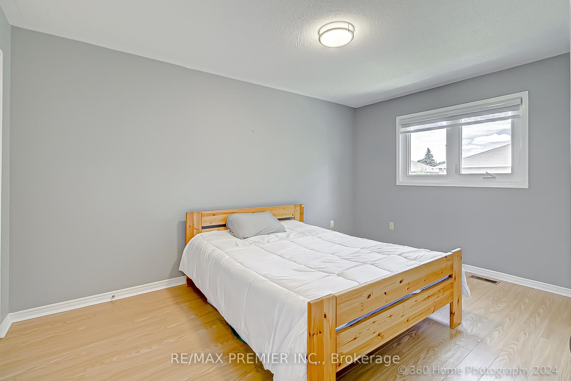 1439 Emerson Lane photo 19