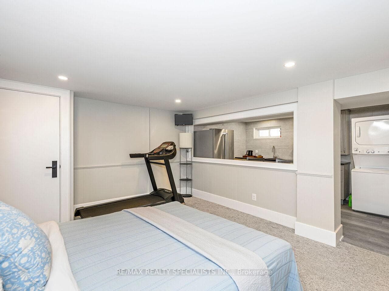 64 Joycelyn Crescent photo 33