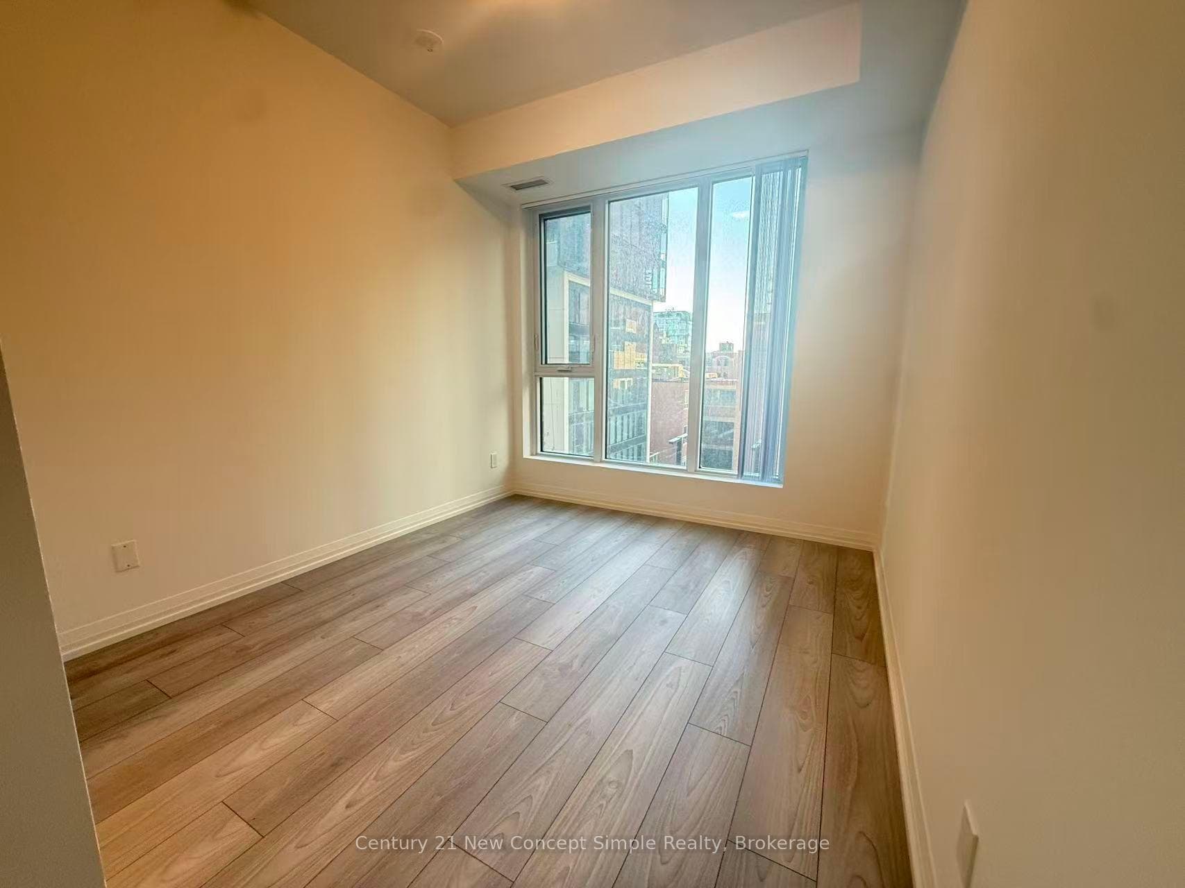 400 King Street Unit 505 photo 5