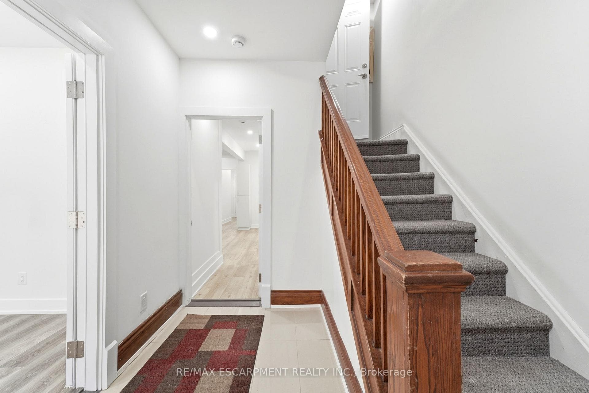 968 Main Street photo 6