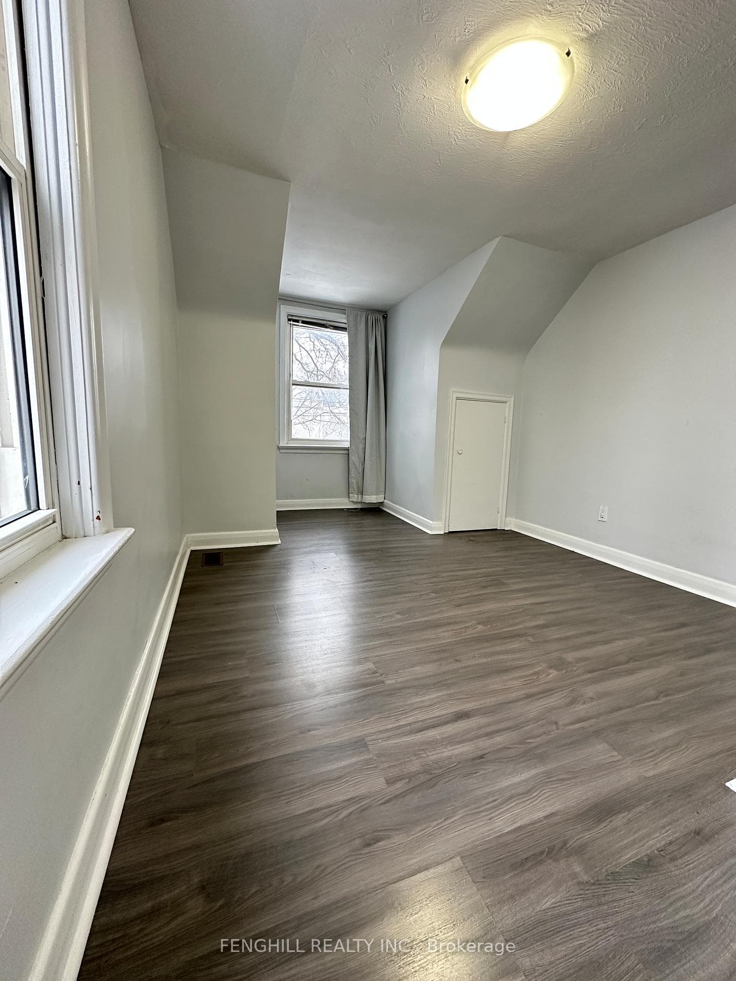 218 Finch Avenue Unit Main photo 2