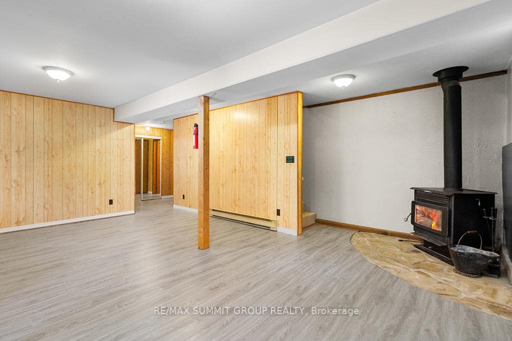 199 Artemesia Street photo 19