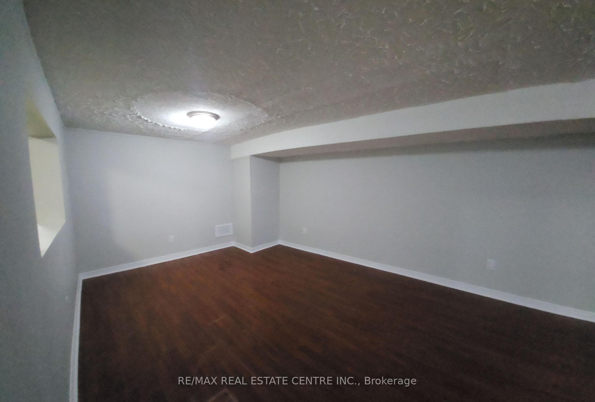 11 Garfields Crescent Unit 2 photo 5