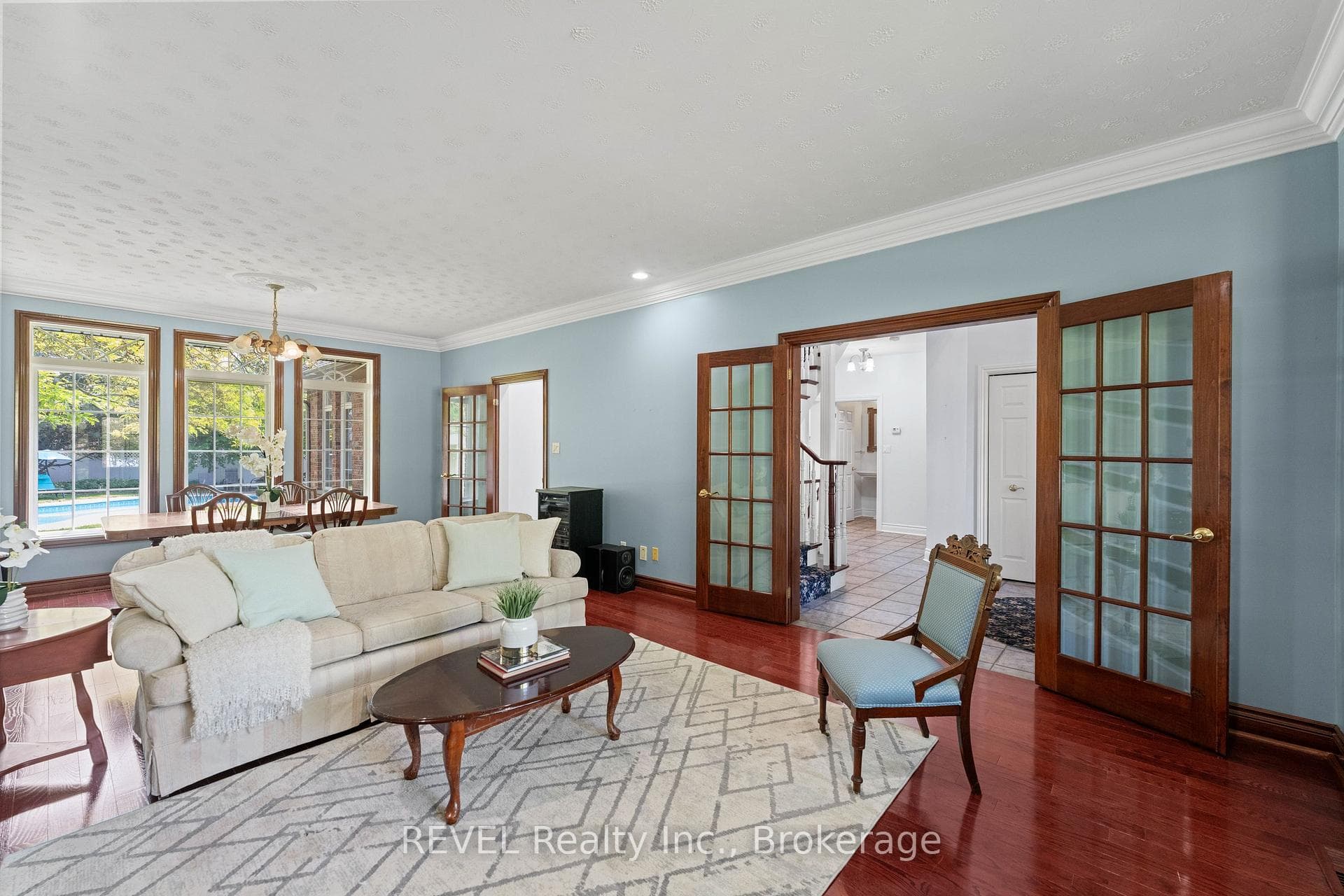 8055 Mount Carmel Boulevard photo 11